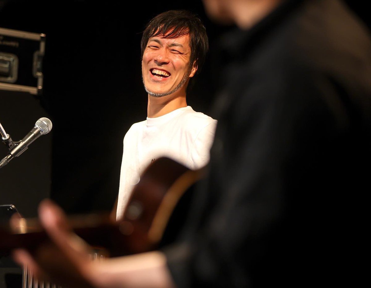 hanao_miyata's tweet photo. 花男band member

percussion竹村忠臣
@tadaomi75 

bass 佐々木ツヨシ @ts_bassist 

guitar そら坊　@tyz_sorabou 

guest guitar ムー @muuu_nothing 

Special thanks
トーキョータナカさん
（MAN WITH A MISSION）
@gaugaufukkou 

photo 濱田恭輔 @studiophoto11 
音響 田村大輔　@daisychain_4 https://t.co/AZ2ZkQV6Ki