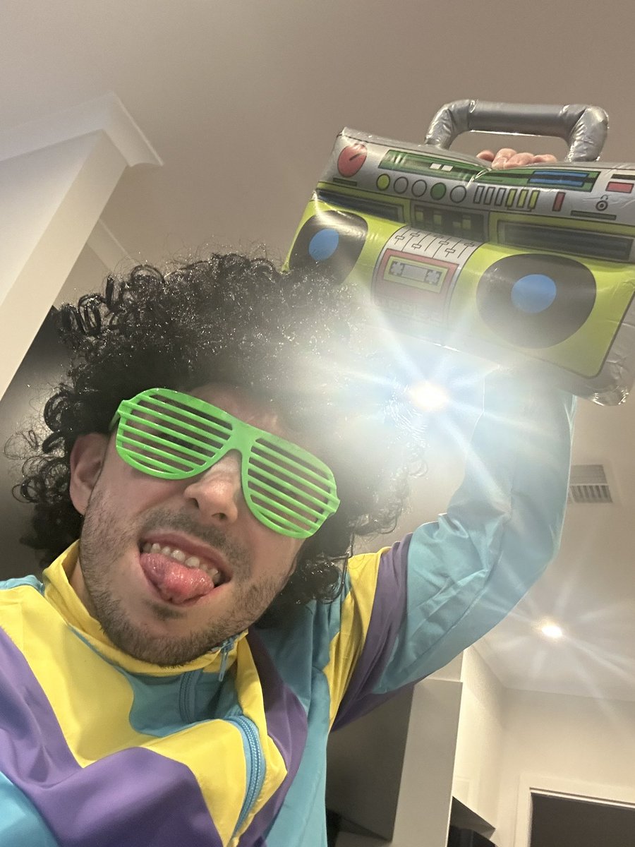 LesAimbot tweet media