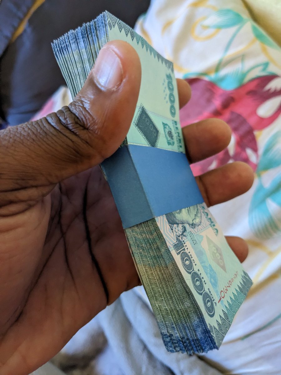 Psiteshio1's tweet image. Nimefanya research Miaka 10 nimegundua salon ya kiume inalipa kuliko ya kike.

Nimekuwa manager miaka 6 chini ya salon zote 2 na Kila mwisho wa mwaka nilingundua salon ya kiume imeingiza pesa  zaidi.

Ndugu Mtanzania, kama hujui ufanye Nini na una pesa at least 1M unaweza...