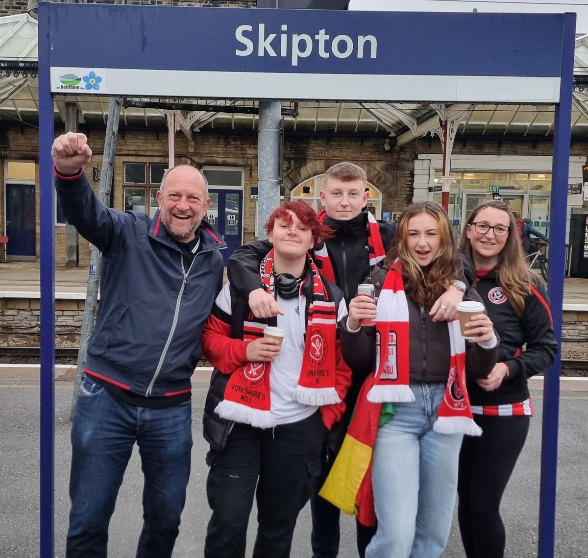 #SheffieldUnited #skipton blades on way to #wembleystadium