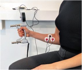 LA FUERZA PRENSIL es un gran biomarcador (output) de (morbi)mortalidad en muchas poblaciones clínicas, pero es necesario interpretar/manejar mecanismos fisiologicos (emg) y psicometricos (PROMs) Handgrip Test in BCS by <a href="/CatedraFisUMA/">Cátedra Fisioterapia UMA</a>  clinical-breast-cancer.com/article/S1526-…