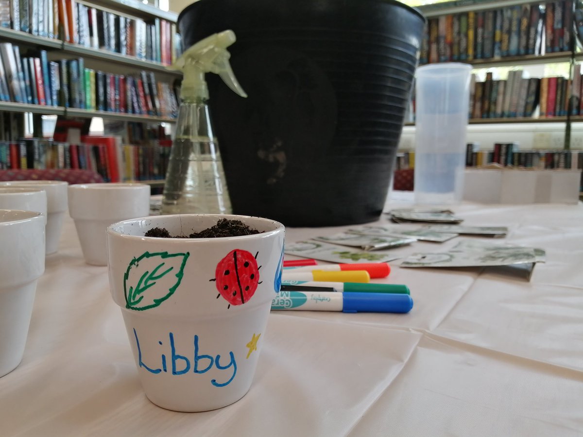 ColMuseums's tweet photo. Happy #EarthDay!
Come and join us at Greenstead Library today to decorate your own plant pot and make seed bombs with @EssexWildlife  🌍❤️🌱
@EssexLibraries @VisitColchester
#TheWildEscape #GreenMuseums https://t.co/ZqXBYowtln