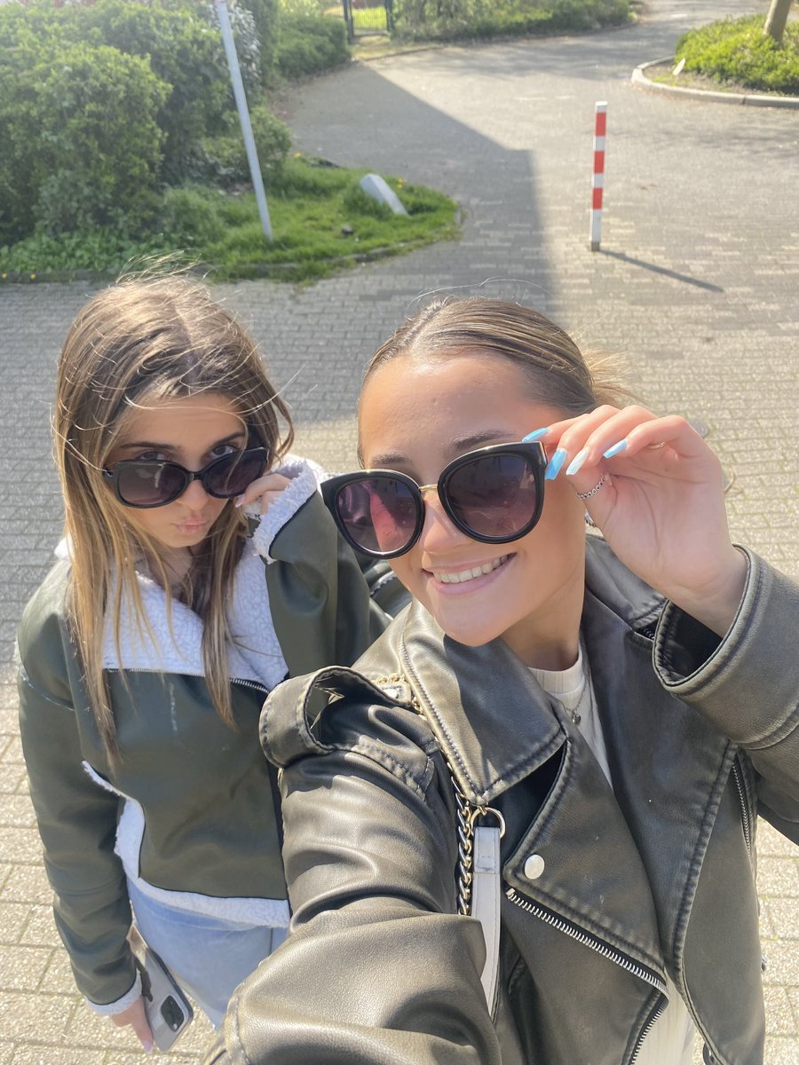 donna underwood (@dm_underwood) on Twitter photo Our #erasmus23 🇩🇪 wanderers. First full week of college done. Now a weekend of rest, relaxation and exploration.
<a href="/forrestleigh/">Dr Emma Forrest-Leigh~Jewellery for the Brave 🇪🇺</a> @erasmusplusUK <a href="/adam_phillips4/">Adam Phillips</a> <a href="/gifhe/">Grimsby Institute</a> <a href="/gibusiness2/">Grimsby Institute Business</a> Our #erasmus23 🇩🇪 wanderers. First full week of college done. Now a weekend of rest, relaxation and exploration.
<a href="/forrestleigh/">Dr Emma Forrest-Leigh~Jewellery for the Brave 🇪🇺</a> @erasmusplusUK <a href="/adam_phillips4/">Adam Phillips</a> <a href="/gifhe/">Grimsby Institute</a> <a href="/gibusiness2/">Grimsby Institute Business</a>