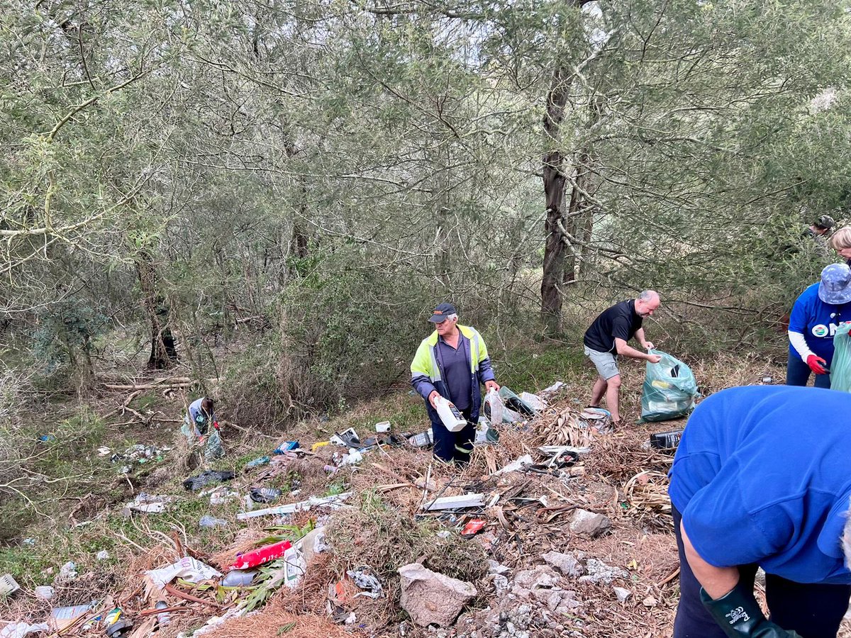 Retief Odendaal tweet media