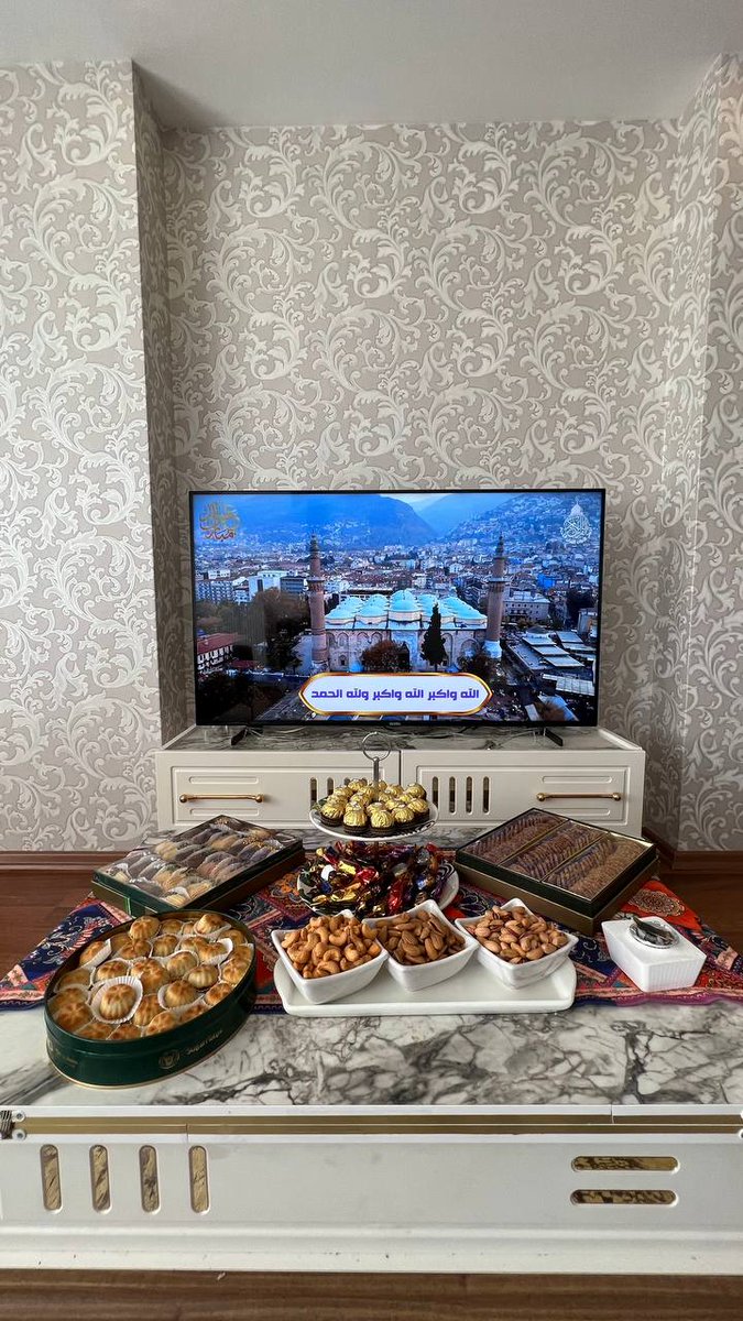 عيد مبارك عليكم جميعاً

فعاليات العيد من تركيا. 
نكمل نصور وبعدين كل واحد يروح غرفته 😂

#عيدكم_مبارك