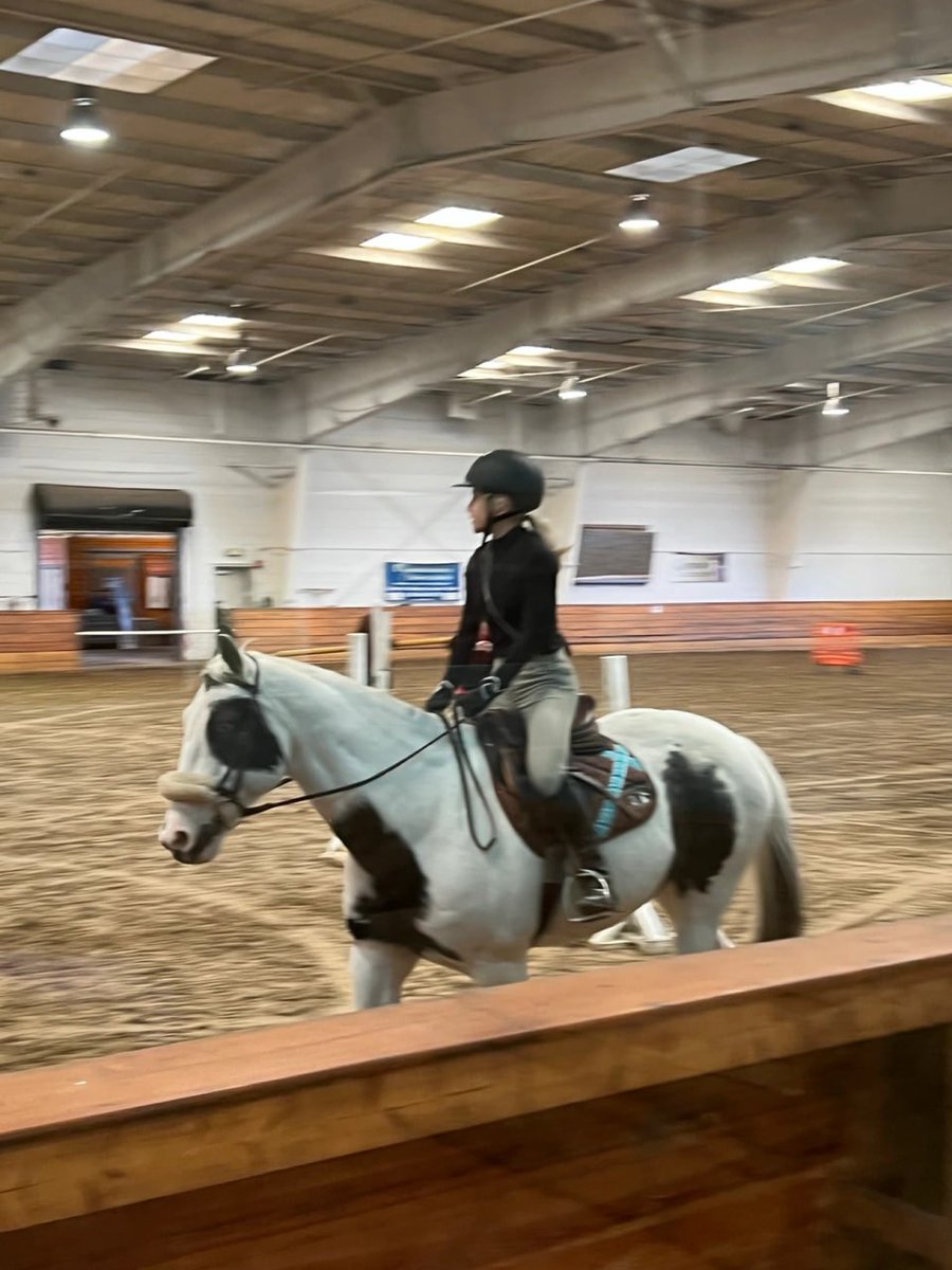 Jane0508Jane's tweet photo. The new coach is so serious, sometimes do the wrong action will hear her sigh in the intercom, scared me more fumbling https://t.co/EGddaQ6r29