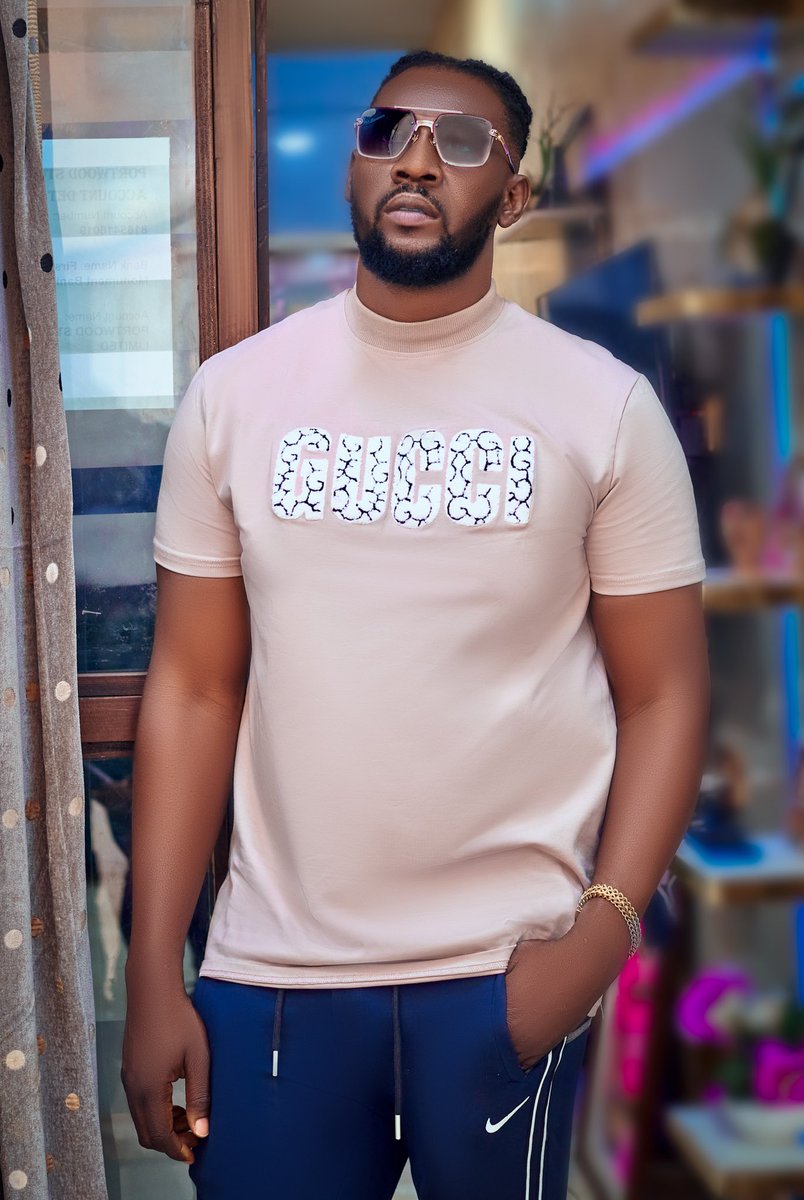 iamchoppenson's tweet photo. The last Shege I see Dey close to my heart #Trending #shege #Twitter #life #BestOfTheWest #EidMubarak #heart #FYP #gist https://t.co/t5QVBK7DPT