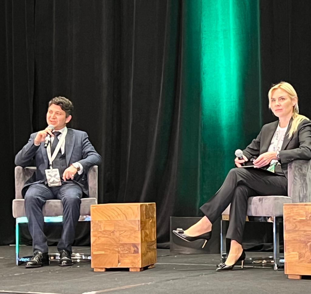 Голова Держенергоефективності Ганна Замазєєва презентувала американським інвесторам значний потенціал та цілі України у сфері енергоефективності та декарбонізації: saee.gov.ua/uk/news/4887

#EarthX <a href="/earthxorg/">EarthX</a> #EarthX2023 @minfrastucture
<a href="/MFA_Ukraine/">MFA of Ukraine 🇺🇦</a>