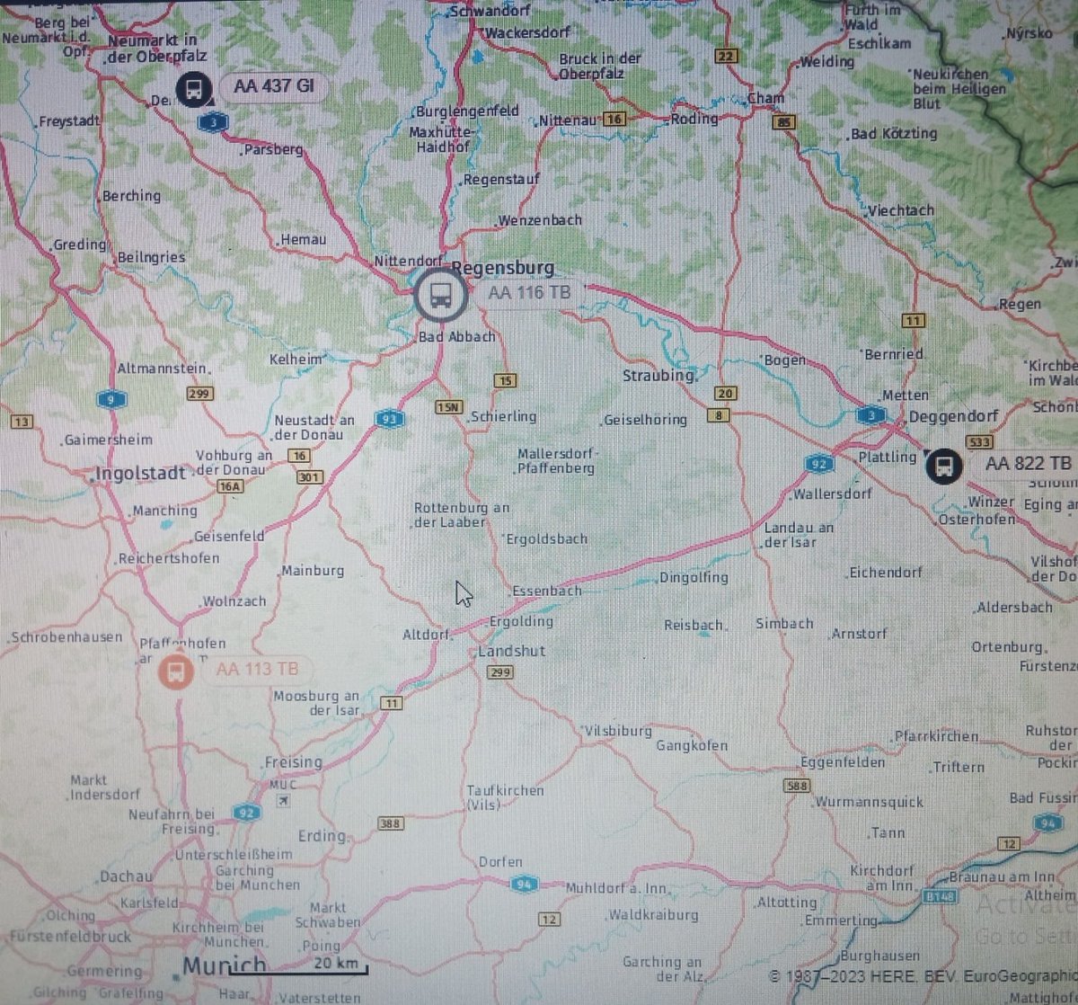 ShaShega's tweet photo. 4 of us are meeting together in Regensburg / De to pass weekend.

wishing everybody have a nice weekend!

#shegatrans #international #transport   #regensburg #haveaniceweekend https://t.co/n2Guqrm3Df