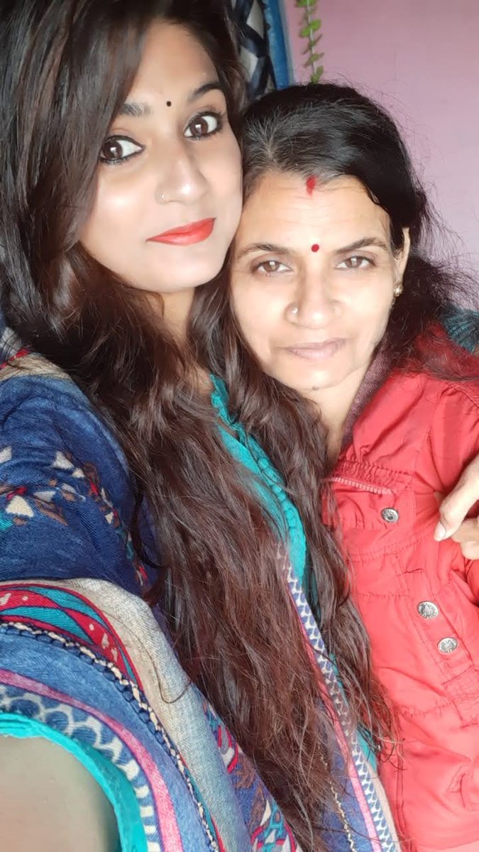 माँ तो माँ है 
इनका दर्जा सर्वोच्च है 
#mompictrend
#uploadyours
#Twitter