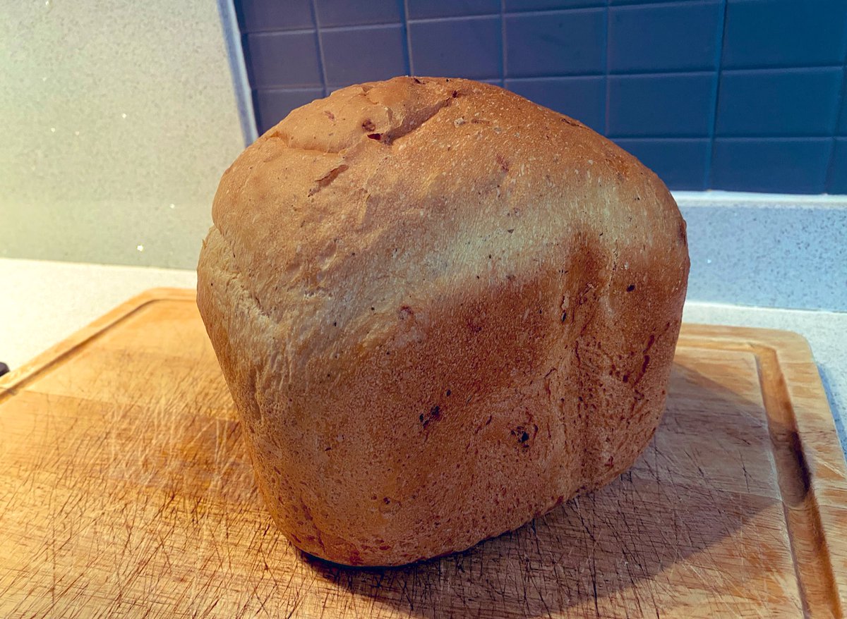 KevinSherwani's tweet image. Both boys were swim training at 7am. (And again later- daft kids!! 😂) Me - taxi service (naturally!) The wife made sure bread is ready. This won’t last long at all! #breadmachine #freshbread #carbs #swimming #swimtraining #AthleteSuccess