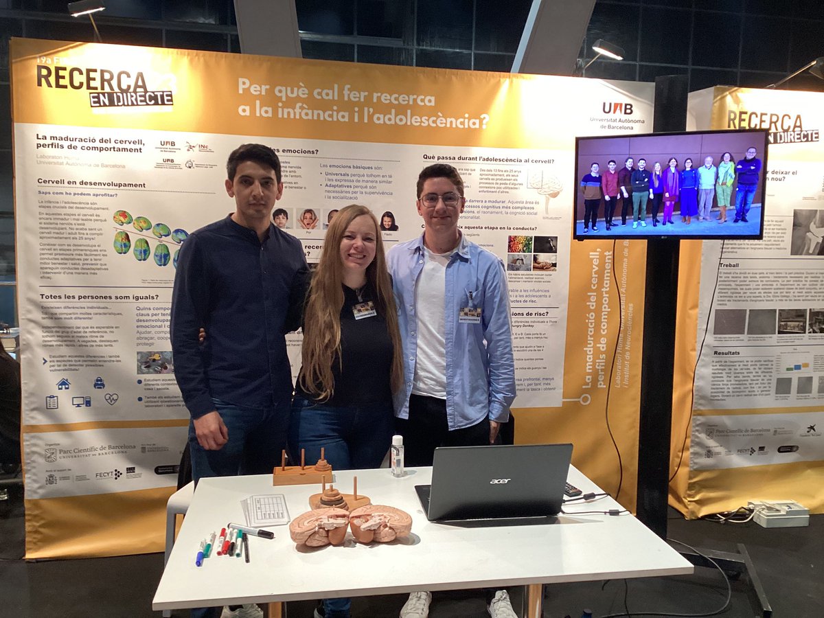 INC_UAB's tweet photo. Últim dia a la Fira de la #recercaendirecte, que organitza el @PCB_UB al @CosmoCaixa_CAT
Avui obert al públic general, no us ho perdeu! https://t.co/T4HiFxwGO5