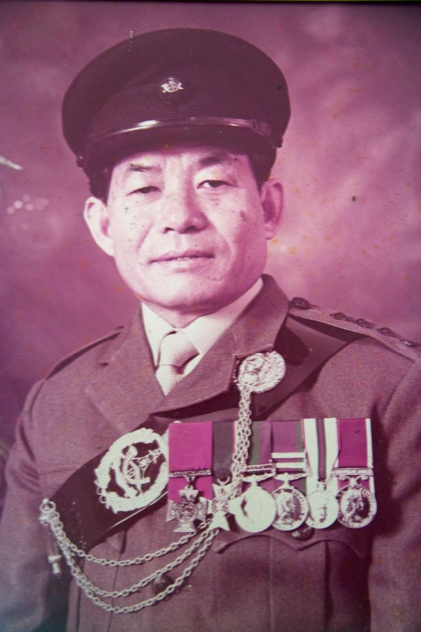 Gurkha_Brigade's tweet photo. Captain (QGO) (Retd) Rambahadur Limbu VC MVO passed away peacefully in Nepal on 22nd April 2023, age 83. The Brigade of Gurkhas extend their deepest sympathy and heartfelt condolences to his family and friends, and give thanks for his life. 

#gurkha #Nepal #military https://t.co/QLq1FPmZeG