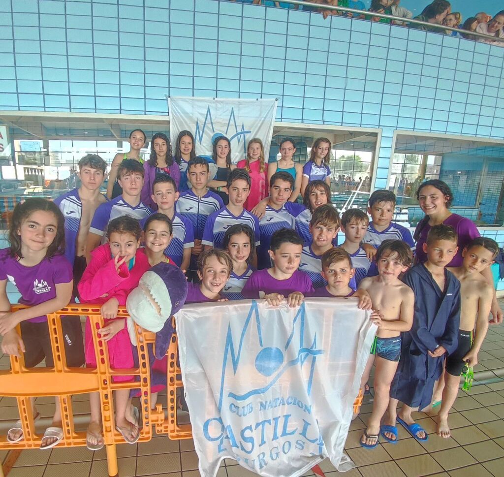 natacastilla's tweet photo. Hoy nos hemos venido hasta y León y... Con los más peques. A disfrutar mucho tod@s!!! 🏊🏊 https://t.co/ldMUmXmhGs https://t.co/qzHnrMdQoF