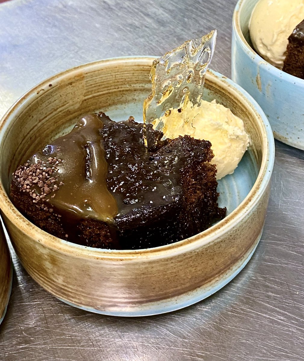 ChefSamltd's tweet photo. Sticky date pudding, toffee sauce, clotted cream ice cream, caramel glass!
#chefsam #dessert #delicious #sweettooth #baking #catering #freelance #foodphotography #foodheaven https://t.co/LSRSPy1uNm