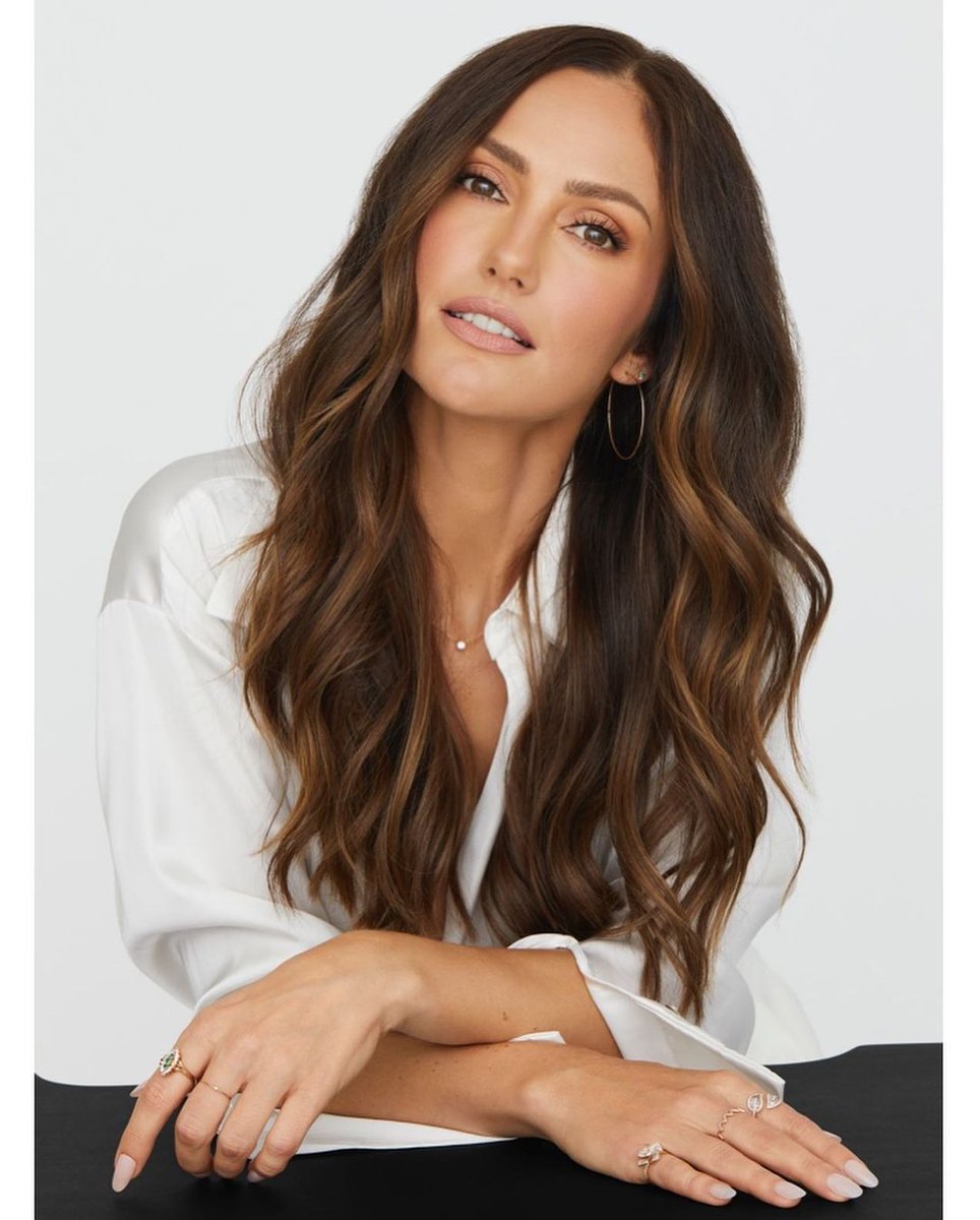 New headshot. Therefore, new profile picture.

I keep forgetting to use this thing...