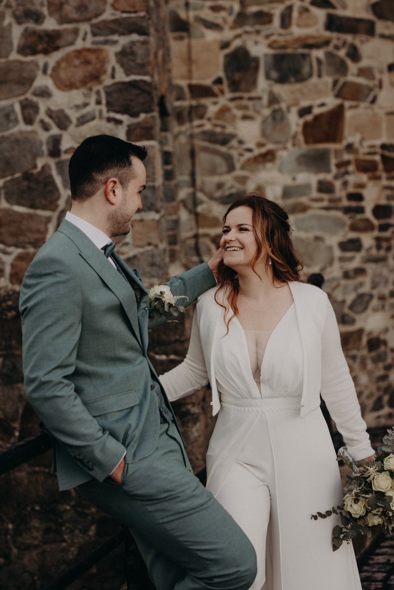 Martvg_'s tweet photo. 5 jaar relatie 👩🏻‍❤️‍👨🏻
2,5 jaar samenwonen 🏠
2 jaar puppyouders 🐕
7 maanden verloofd 💍
1 maand getrouwd 👰🏻‍♀️🤵🏻 https://t.co/dlRvikvzrc