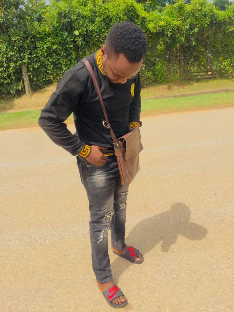 JosephKalanda8's tweet photo. MONEY attracts the WOMAN you WANT but YOUR PAIN attracts the WOMAN you NEED. https://t.co/lu938bn4XN