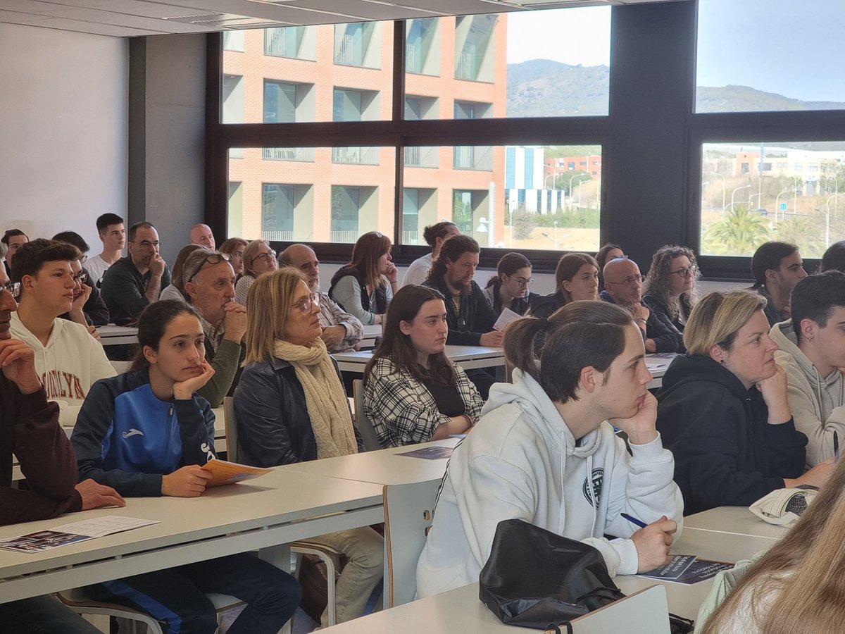 TecnoCampus's tweet photo. ☀️Comencem de bon matí amb graus dels àmbits d'#empresa, #salut, indústries culturals i #enginyeries. 💻

També amb una sessió d'informació general per part de Gestió Acadèmica i Serveis Campus del #TecnoCampus!🤗 https://t.co/9J5qZnnKL4