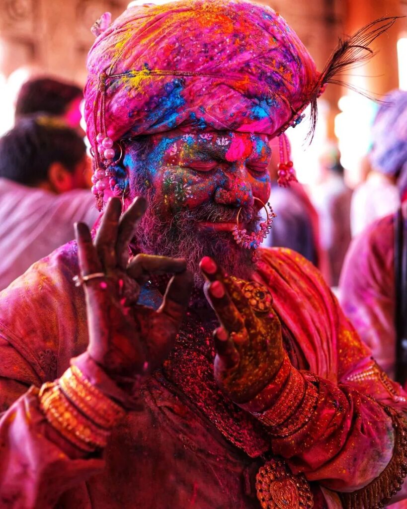 CapturingWOW's tweet photo. Capturing WOW Awards Winner Silver - Travel and Street Photography 

Shot by 📸
Shubham Jha - @chitrawala_

#capturingwow #cwow #awards #award #photographyawards #photographyaward #photography #photography📷 #photographylover #photographersofinstagram … https://t.co/G0MrWDnFIN https://t.co/CaqX2oKLIB