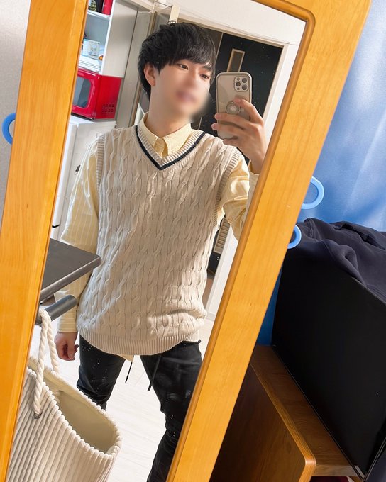 どこが変化したか分かるかな？？ #裏垢男子 #裏アカ男子 https://t.co/dv7gopMll5<a href="/tag/%E8%A3%8F%E5%9E%A2%E7%94%B7%E5%AD%90"class="tags">#裏垢男子</a><a href="/tag/%E8%A3%8F%E3%82%A2%E3%82%AB%E7%94%B7%E5%AD%90"class="tags">#裏アカ男子</a>