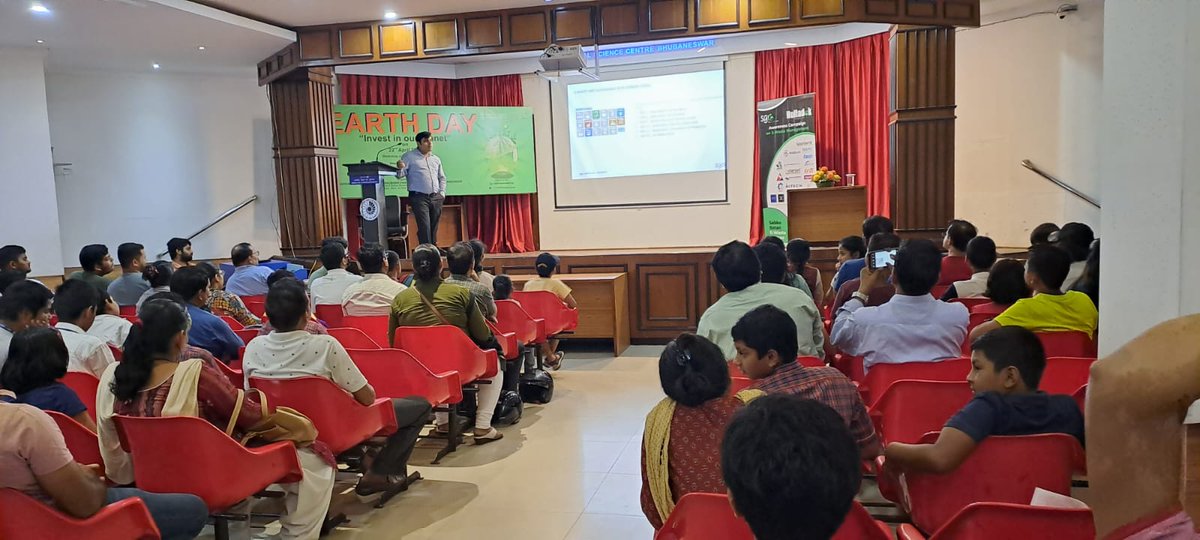 RSCBhubaneswar's tweet photo. In collaboration with @sgrpvtltd @RSCBhubaneswar a unit of @ncsmgoi @MinOfCultureGoI  conducted a session on #WasteManagement during the celebration of #EarthDay2023 on 22nd April, 2023.
#Workshop #Presentation #g20summit2023 #AzadiKaAmritMahotsav https://t.co/qauKhznLaC