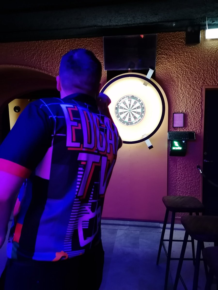 J_Lo_Paine's tweet photo. Arrived at the bullseye venue in #Reykjavik Iceland with @theedgar501 . A fantastic venue with loads of boards. Come on. Let's get some wins today 😊😁

#iceland #bullseye #reykjavik #darts #edgartv https://t.co/KsAAfDFVHC