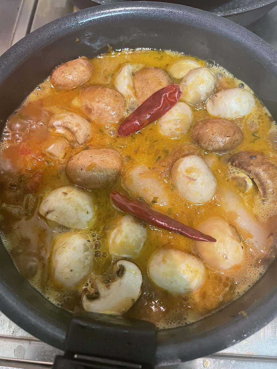 めちゃくちゃ時間かけて魂込めて作ったカレー。

本番で揺らせなかった。 https://t.co/snoGsbhAry