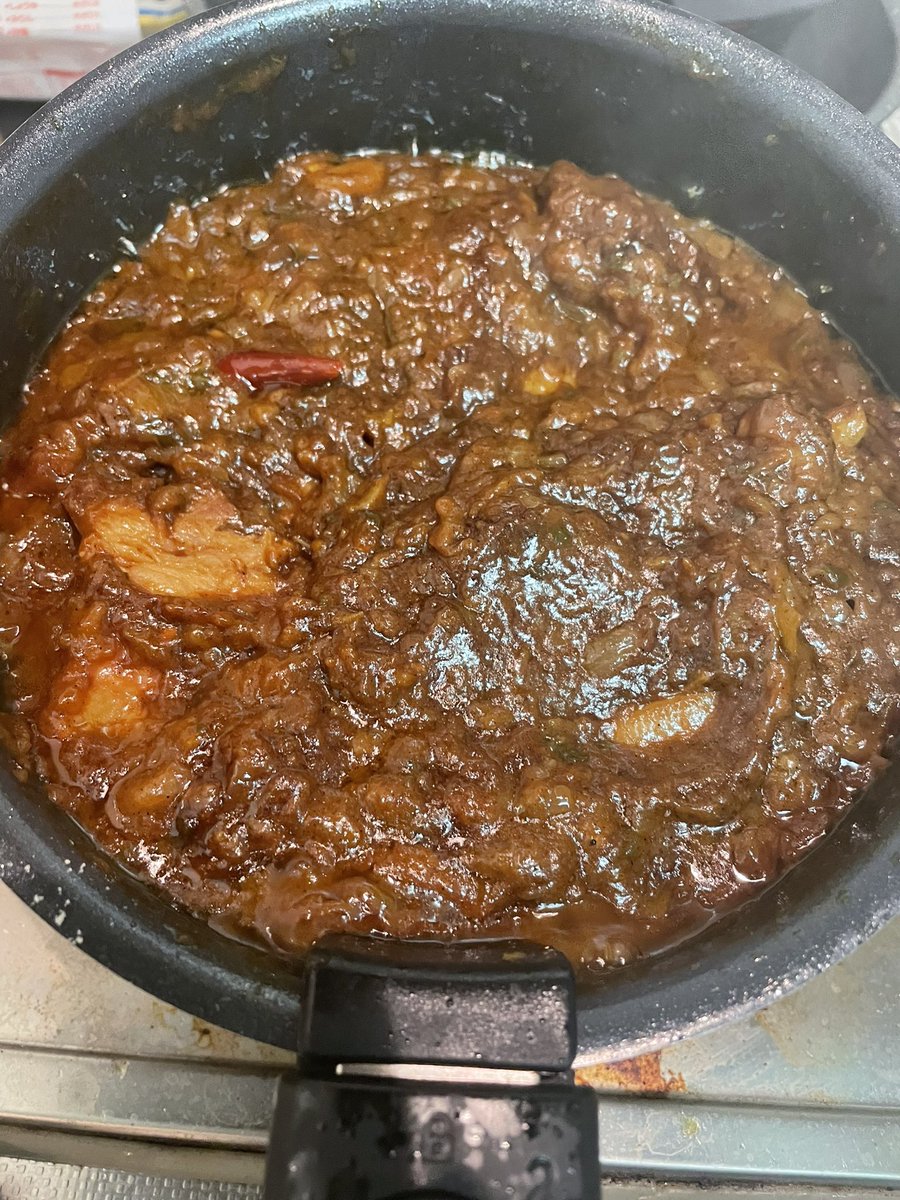 めちゃくちゃ時間かけて魂込めて作ったカレー。

本番で揺らせなかった。 https://t.co/snoGsbhAry