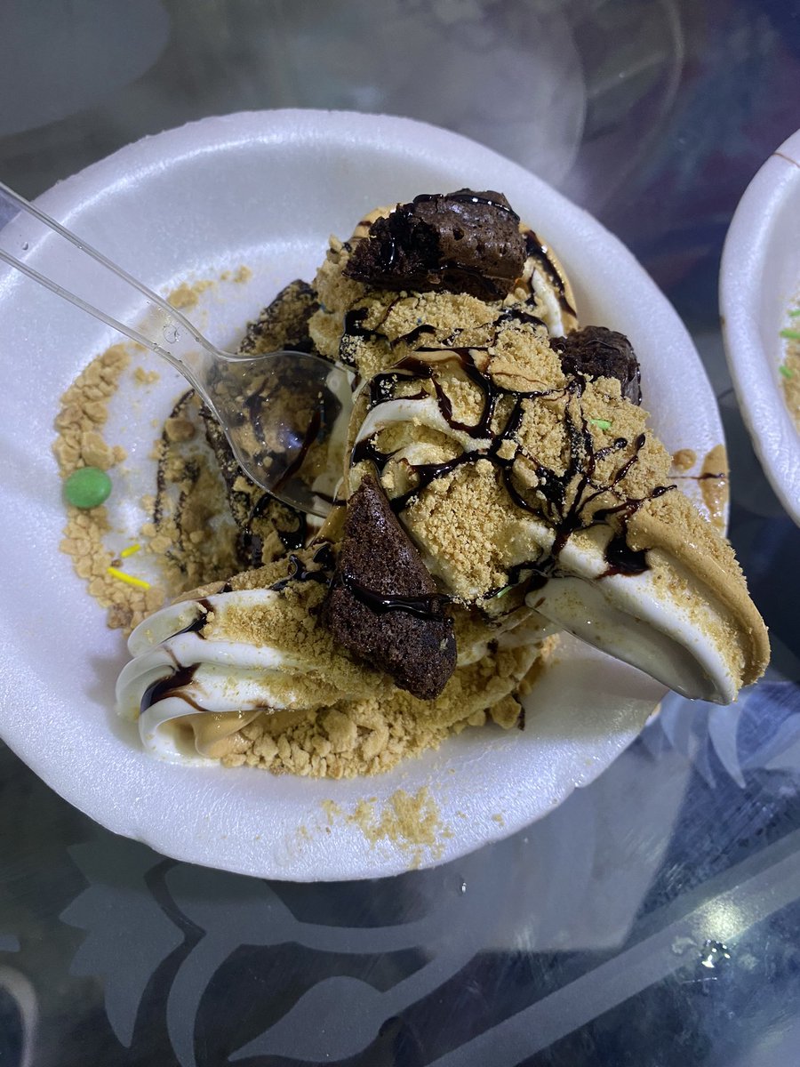 nadeemarain's tweet photo. @NoContextHumans Brownie with ice cream https://t.co/LMMR10oLe1