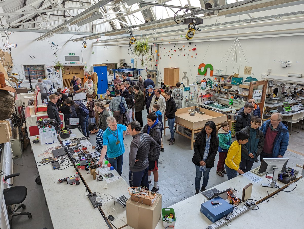 CannonFodder's tweet photo. #CamJam at Makespace is a thing!

@CambridgeJam
@cammakespace https://t.co/pbZZubJM6b