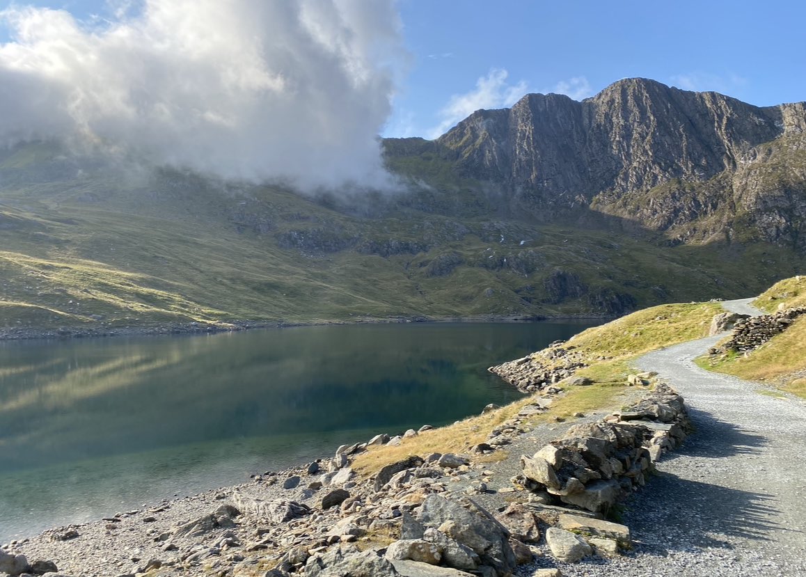 TheGoodwashCo's tweet photo. Bore Da Eryri, from ‘oriri’ meaning to rise in latin or from ‘eryr’ meaning eagle in Welsh. #NantPeris #YrWyddfa
What are you up to this weekend? https://t.co/jg7aWc01Lh