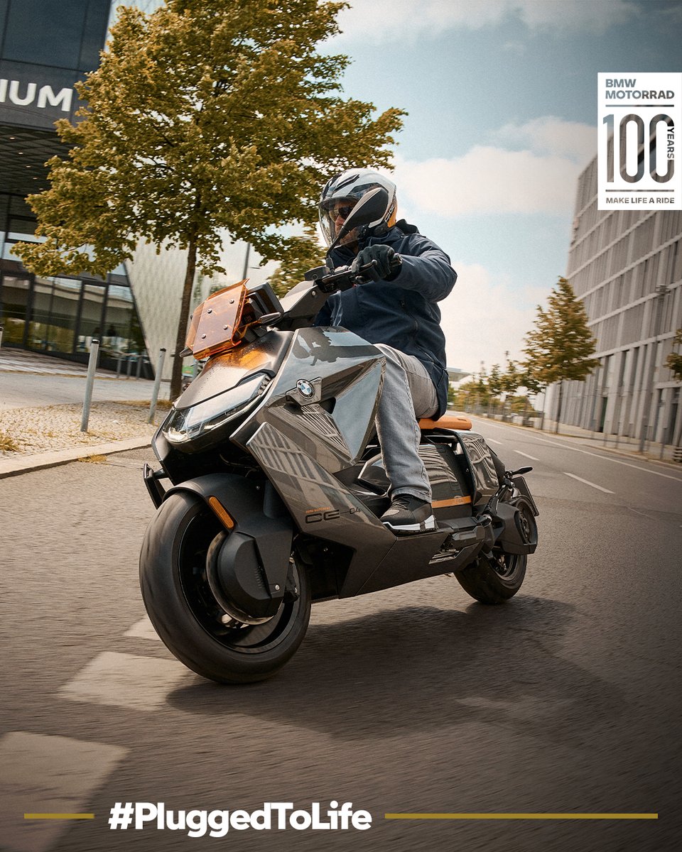 BMWMotorrad_Mx's tweet image. Con un diseño para una nueva era, el #BMWCE04 es el compañero perfecto para tu vida diaria en la ciudad. #PluggedToLife 🏙️ ¡Mantente atento a un nuevo modelo eléctrico que llegará este verano! ⚡

#MakeLifeARide #ConceptCE02 #VisionAMBY #100YearsBMWMotorrad