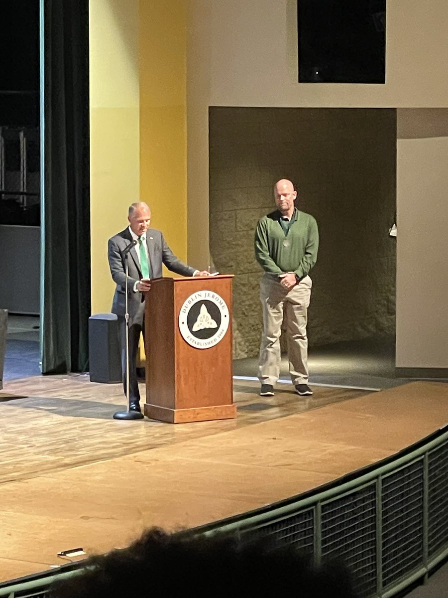 DMSIrish's tweet photo. Congratulations to Mr. Snyder, Community Champion and winner of $500 for a project at DMS, for all of his dedication to Davis and for always Living the Irish Way!! https://t.co/0r42ifb5iA