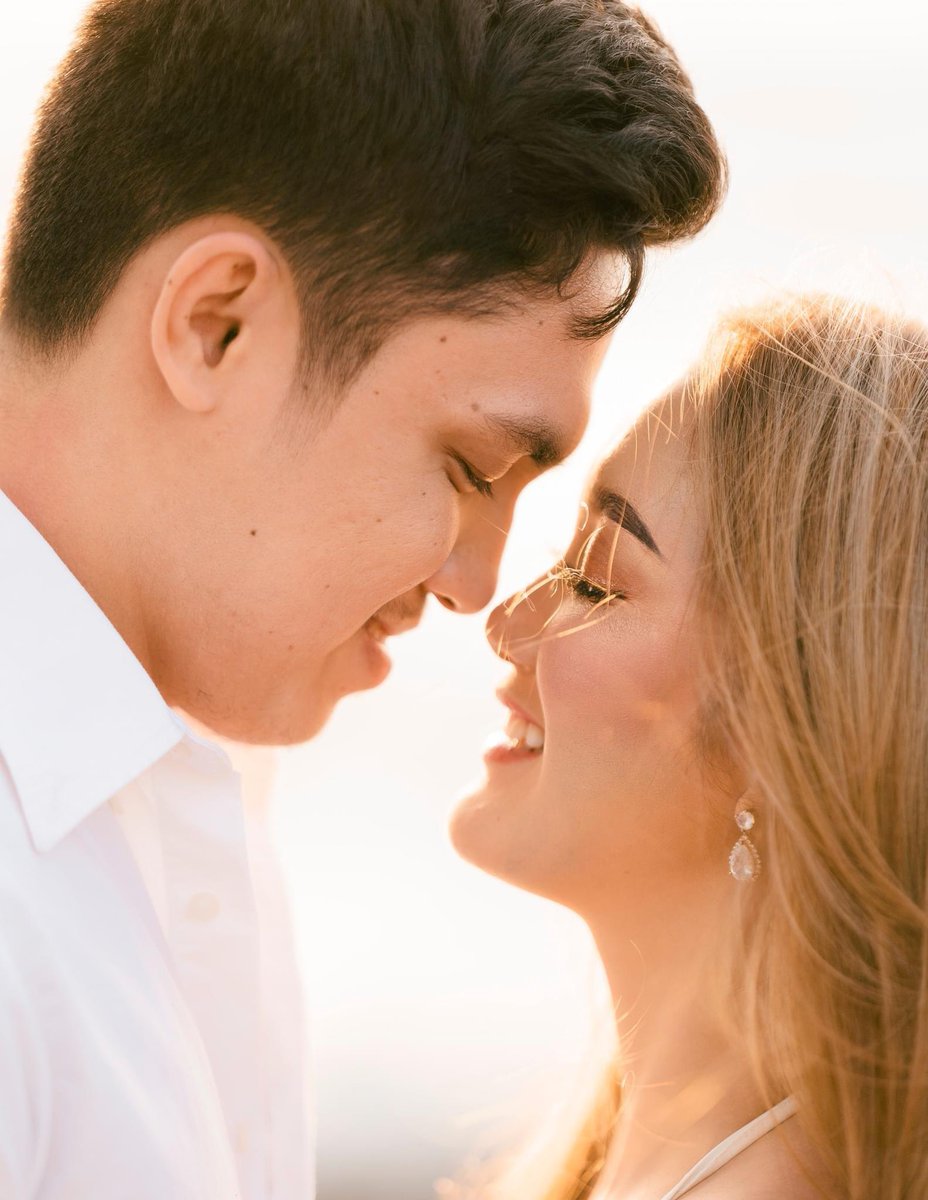 frnzlloyd's tweet photo. My favorites from Karl and Jessa's engagement session. Good times with good people! https://t.co/as4mvNxo4I