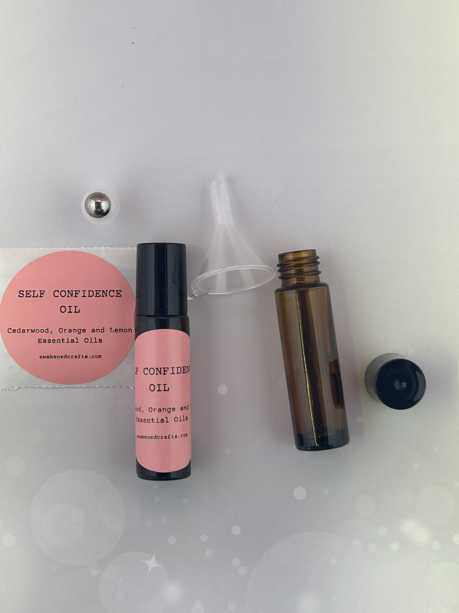 awakenedcrafts's tweet photo. Exciting News!!! Essential oil rollers and Bath Tea’s are now available for purchase at Made Up North located in Roscommon, MI. Please check out this Please support small business #awakenedcrafts #smallbusinesssupportingsmallbusiness #essentialoils #bathteas #michigan #Women https://t.co/eT1hDqEDla