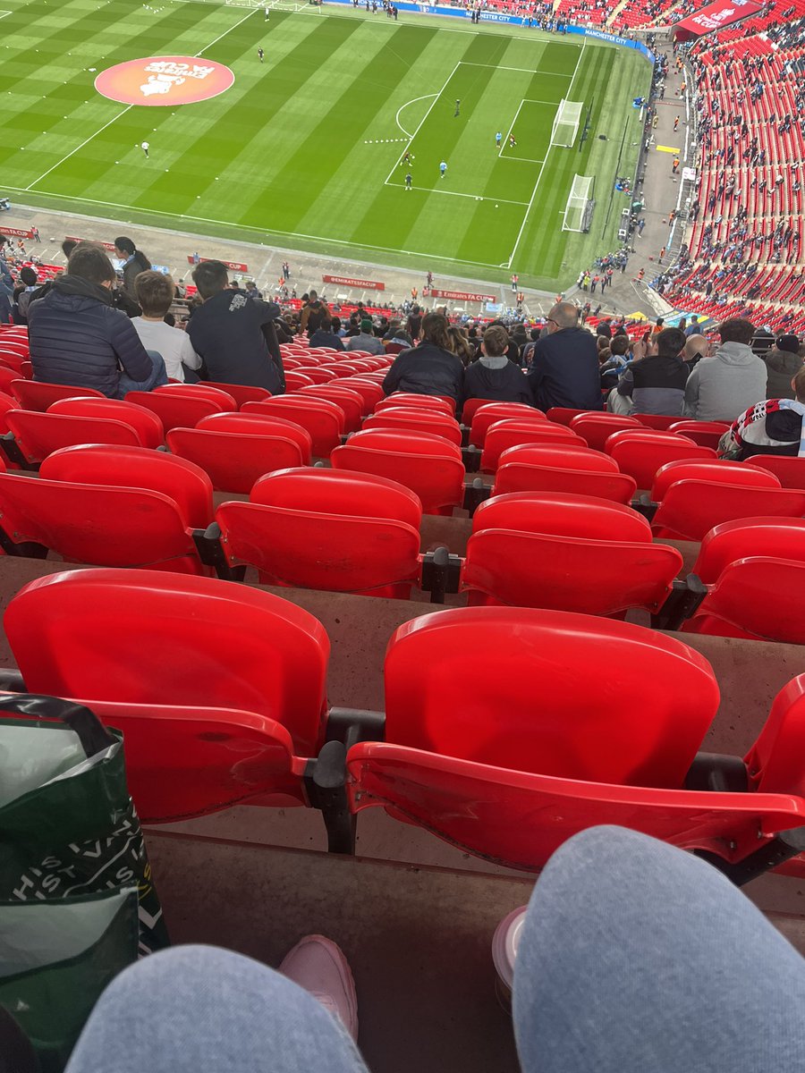Susannah_MCFC's tweet photo. I wish I wasn’t scared of heights! https://t.co/UfVKicS3iW