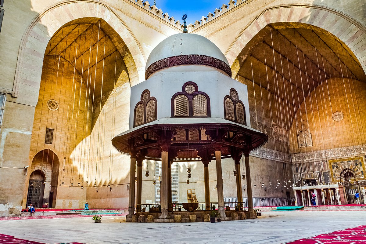 SD_Egypt's tweet photo. #HappyEid🍪 #StartinEgypt🇪🇬 to experience a journey full of fun, culture, and adventure! Don't miss out on this amazing opportunity! 🤩Check out the link for more! https://t.co/V1Ij5P7oRh #FromEgyptWithLove https://t.co/e1IWYskrZD