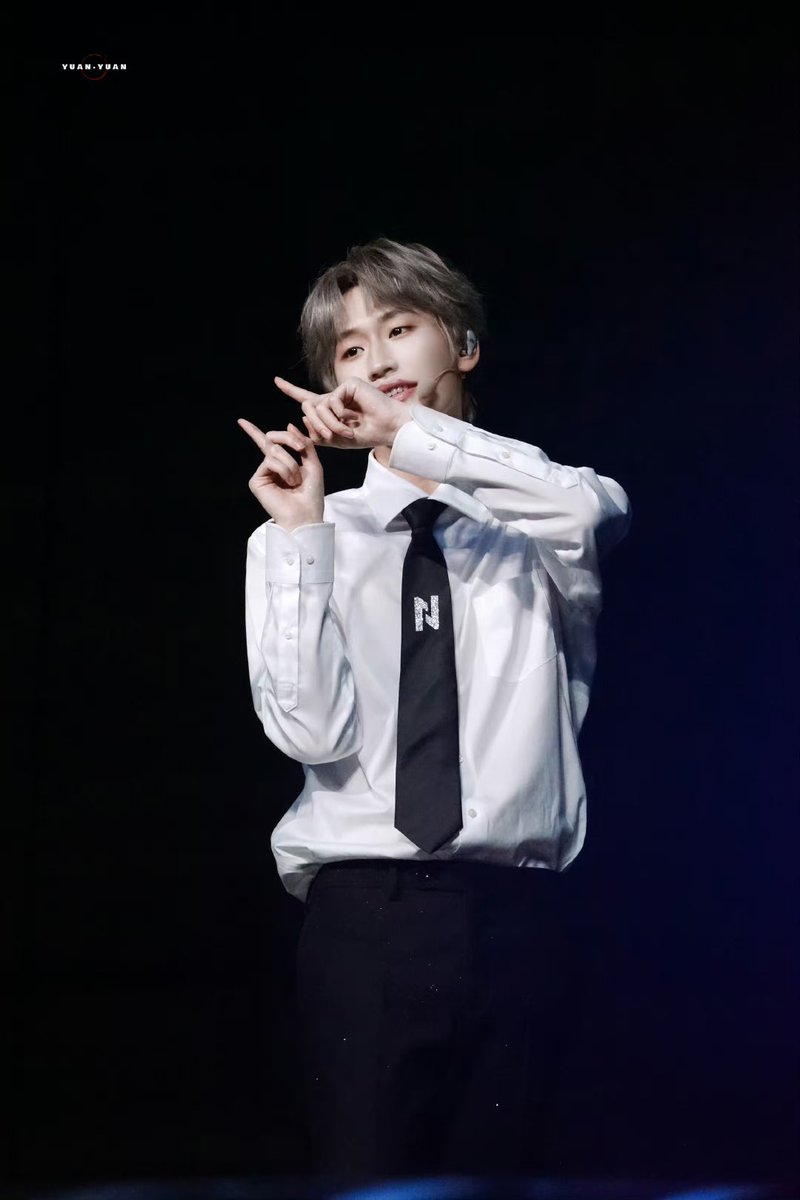 LiuZhangTH's tweet photo. (📸)  ꒰ 2023.04.22꒱ 

WE ARE INTO1
#INTO1CONCERTSHH_D2

 ©️ 圆宵铺
#Liuzhang #AK刘彰 #INTO1
#INTO1LiuZhang #INTO1AK https://t.co/iCdeOsC1tO