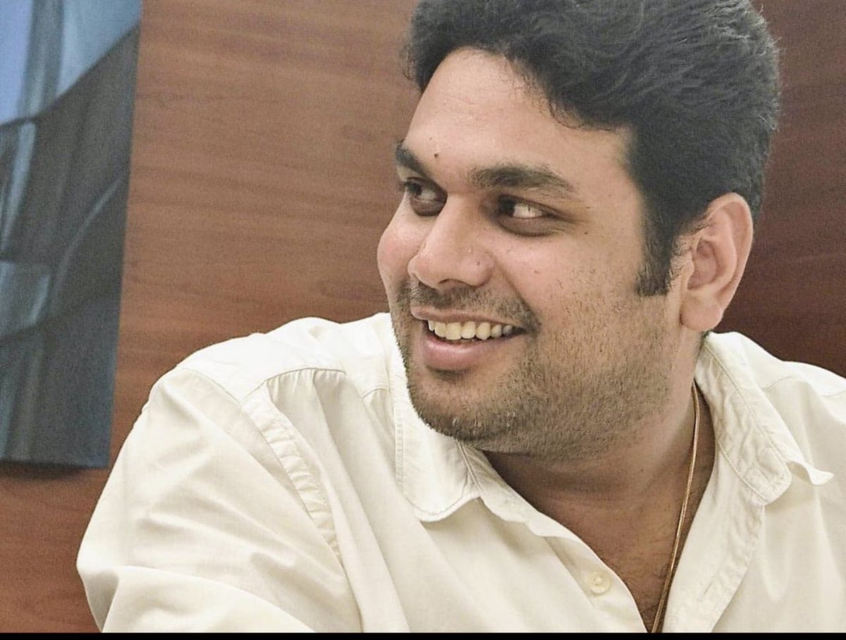 EventLinkxEnt's tweet photo. Wishing our Star⭐️PRO @ShivaKumarB22 a Very Happy Birthday.🥳🥳🥳
#detectiveteekshanaa

@baraju_SuperHit 
@priyankauppi 
@muni_vc
@gmprasanna https://t.co/1qTHqr9F79