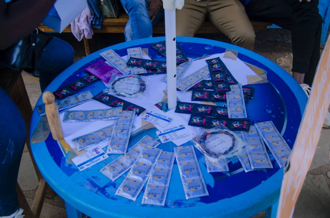 ItokoOracle's tweet photo. Accès aux infos et services SSR à votre portée, c'est autour de ce thème que la coordination @Asrjrdcongo sud-kivu sensibilise les nouveaux étudiants de l'université officielle de Bukavu l'utilisation de la messagerie instantanée  @NurseNisa1 pour avoir des infos fiables en SSR. https://t.co/ZHPFx5ASiD