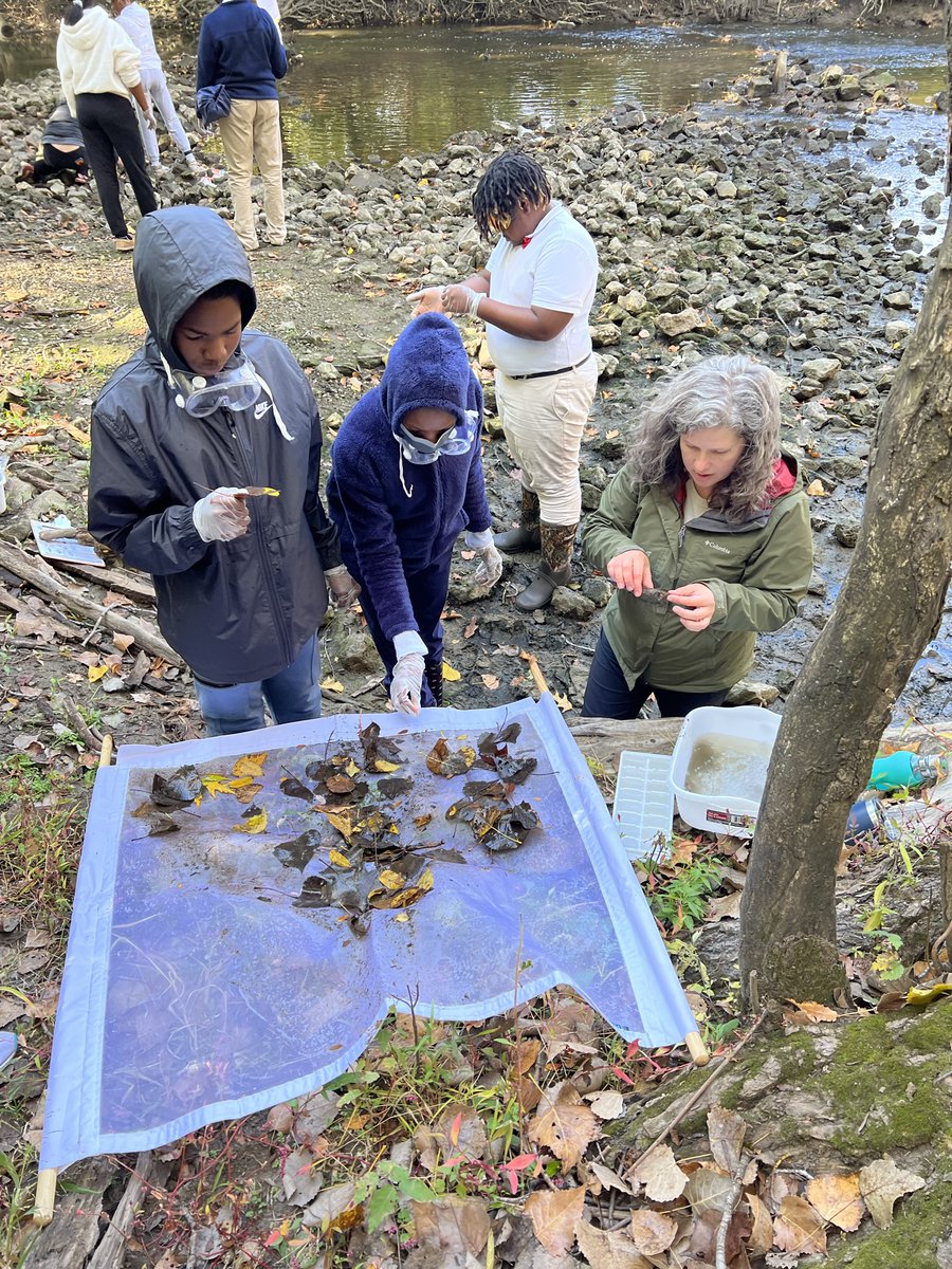 Lake_Erie_West's tweet photo. On this #EarthDay2023 we thank you for your support of @TMACOG & the work we do to help save this planet. #waterquality. Everyday is #EarthDay at #TMACOG. #localgov https://t.co/GU90kPtICi https://t.co/3oLSbl8qIX