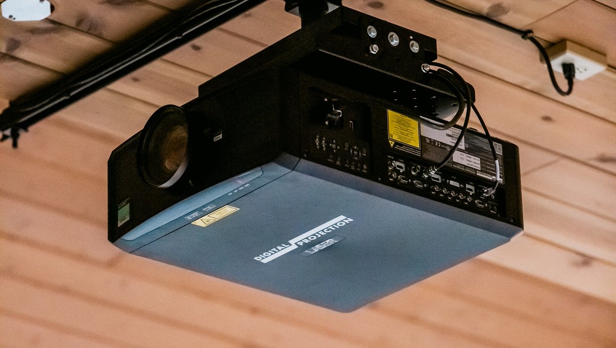 MediaNet_Av's tweet photo. Go beyond ordinary A/V equipment with MediaNet AV's cutting-edge technology &amp; innovative solutions. 🚀 Discover more: https://t.co/4Y8d5QZnZo #AVTech #NextLevelEvents https://t.co/qJYAlPYnE3