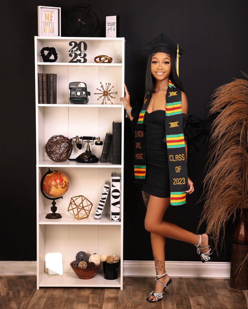 Liyabreaux's tweet photo. "God is within her she will not fail" Psalms 46:5 ✨

This Journey definitely has not been easiest, but by far is the most rewarding one. 🙏🏽✨

I will be graduating from Alcorn State University on May 13th, 23 at 9am💜💛

B.S. in Psychology🧠 https://t.co/Rpt43tMHKl