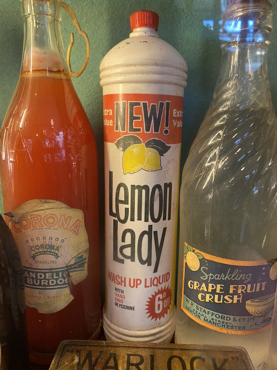 Personally when I wash up. I like to use Lemon Lady. So soft on my hands. #lemonLady #1970s