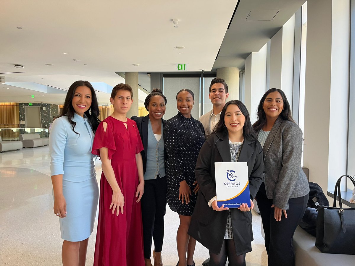 LizNavarette's tweet photo. Loved seeing our students advocating and representing our great system this week - from affordable student housing to academic affairs, they we’re working hard to represent our 1.8 million students! @cerritoscollege @EastLACollege @compton_college @CalCommColleges #CCCMonth https://t.co/ARqbSjD1B0
