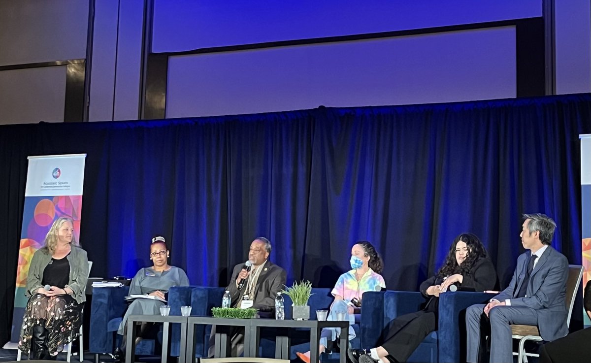 LizNavarette's tweet photo. Loved seeing our students advocating and representing our great system this week - from affordable student housing to academic affairs, they we’re working hard to represent our 1.8 million students! @cerritoscollege @EastLACollege @compton_college @CalCommColleges #CCCMonth https://t.co/ARqbSjD1B0