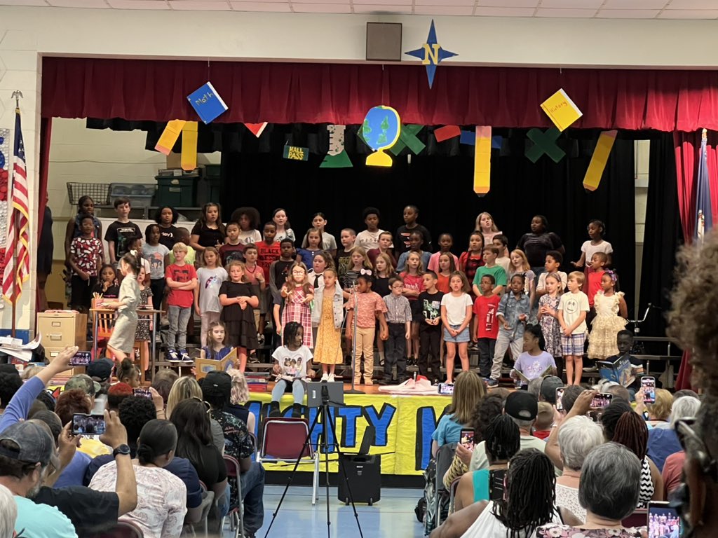YatesElementary's tweet photo. Yates 3rd Grade Mates performing “Mighty Minds!”
#NNPSProud #NNPSPerformimgArts https://t.co/7kVBQciK1W