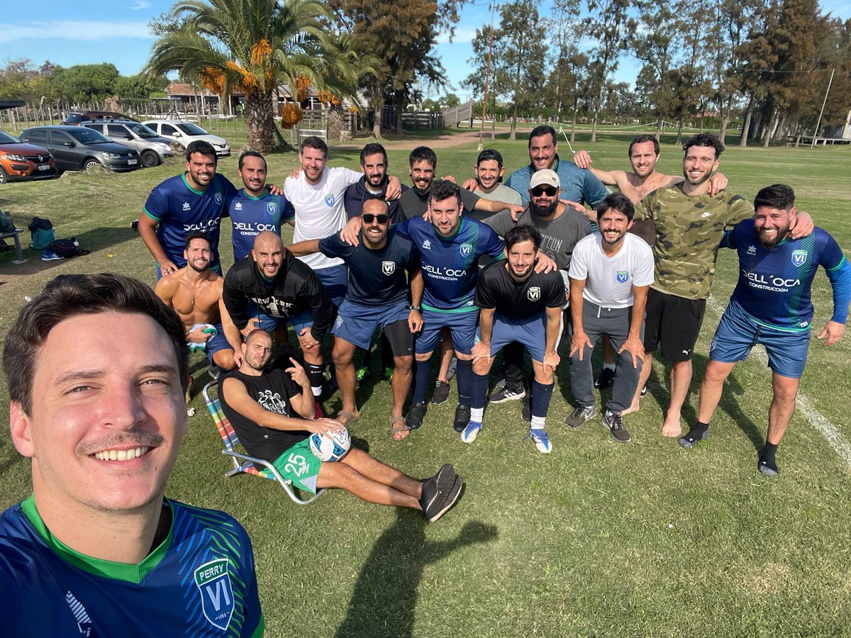 Perry Sexta Universitario tweet media