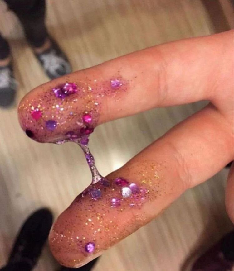 k1ttiluvv's tweet photo. pov: le haces dedos a la del eyeliner https://t.co/kA450zRWN1